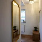 Emmas With Private Parking And Balcony