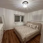 Emmas With Private Parking And Balcony 公寓 *