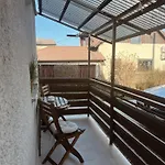 Emmas With Private Parking And Balcony *