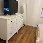 公寓 Emmas With Private Parking And Balcony