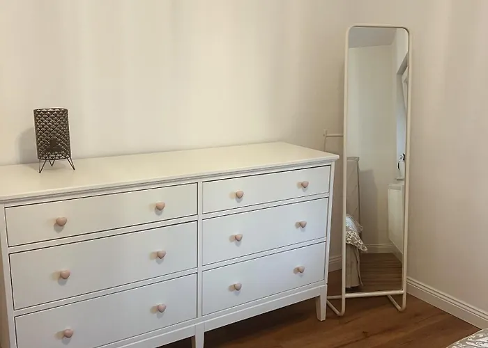 Emmas With Private Parking And Balcony Apartman *