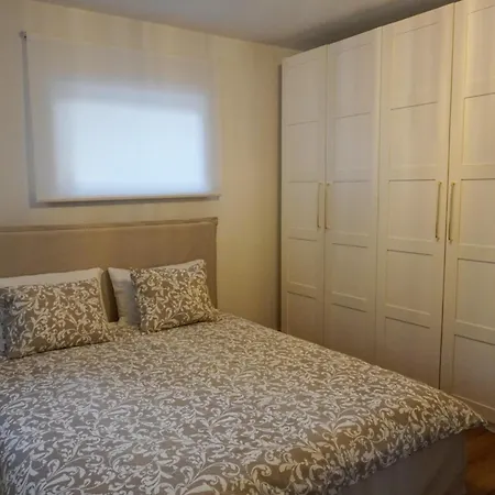 Daire Emmas With Private Parking And Balcony *